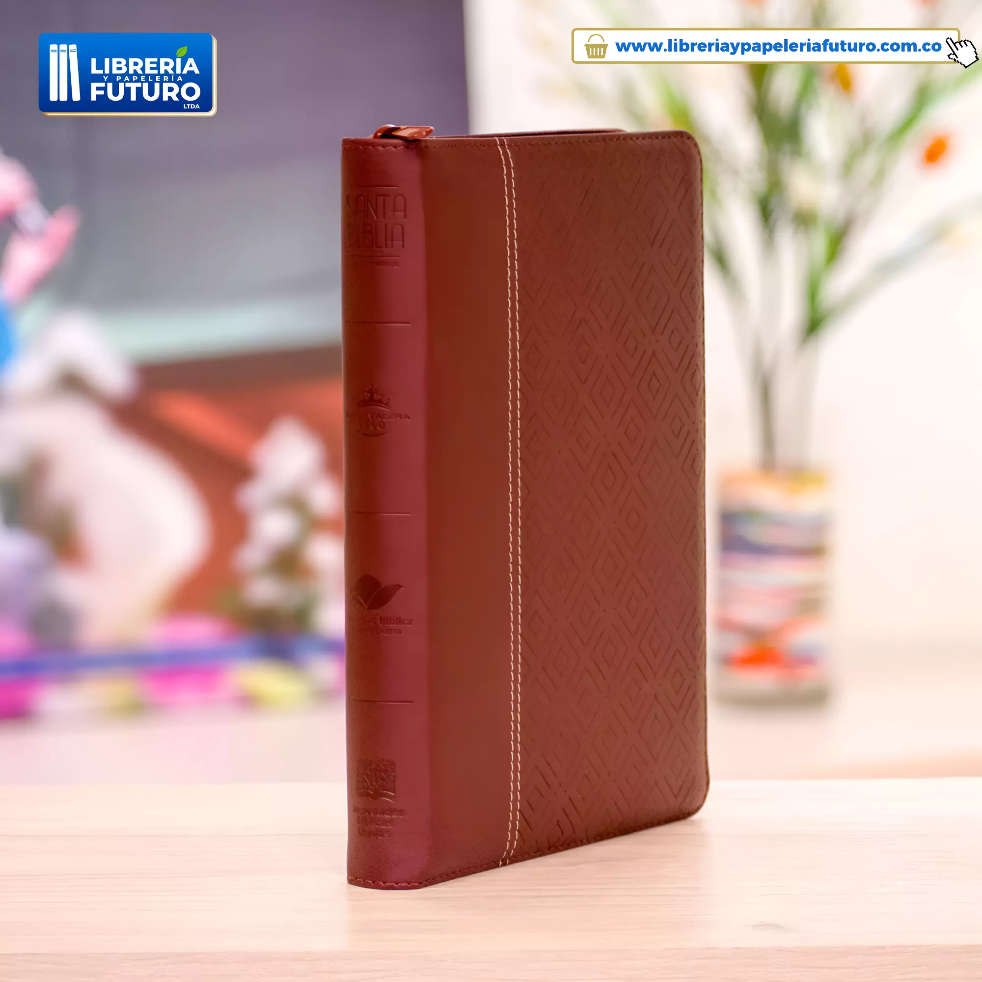 Biblia grande vinotinto con indice - Image 4