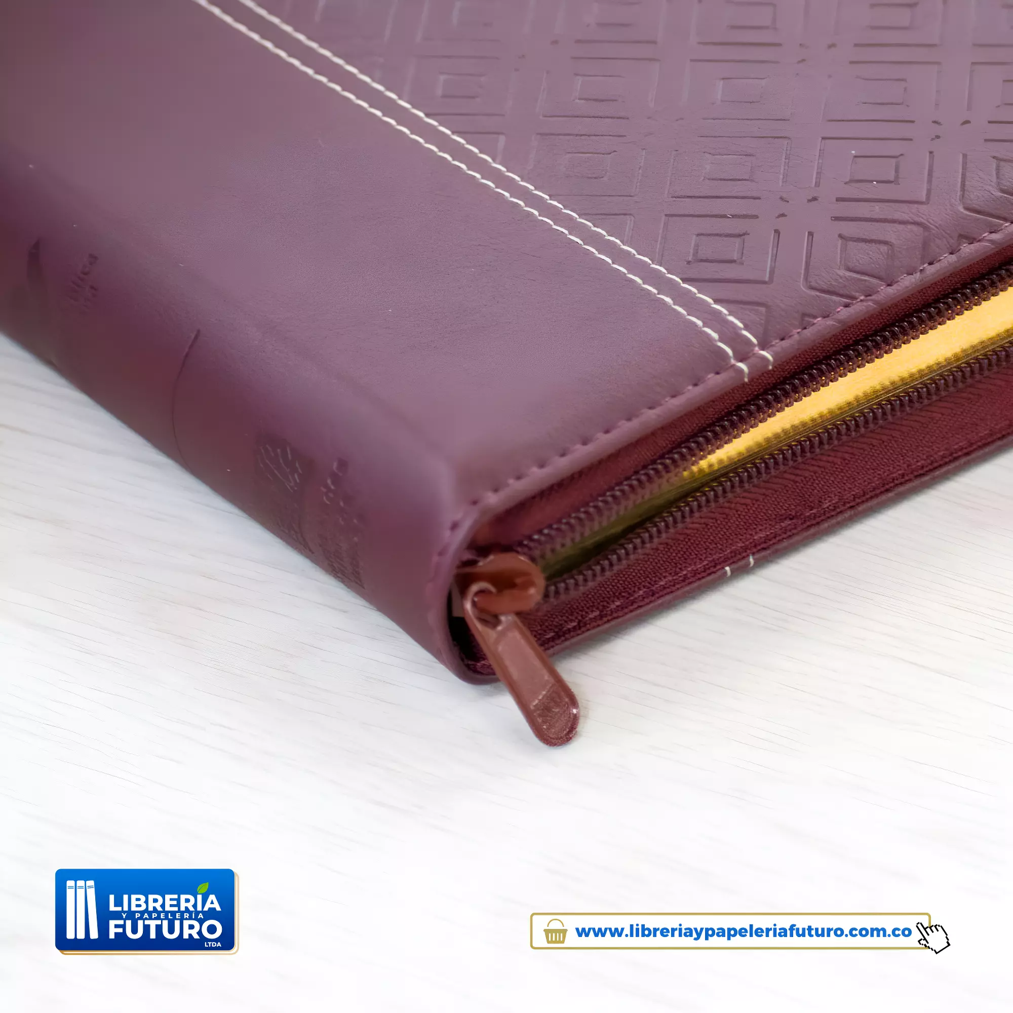 Biblia grande vinotinto con indice - Image 5