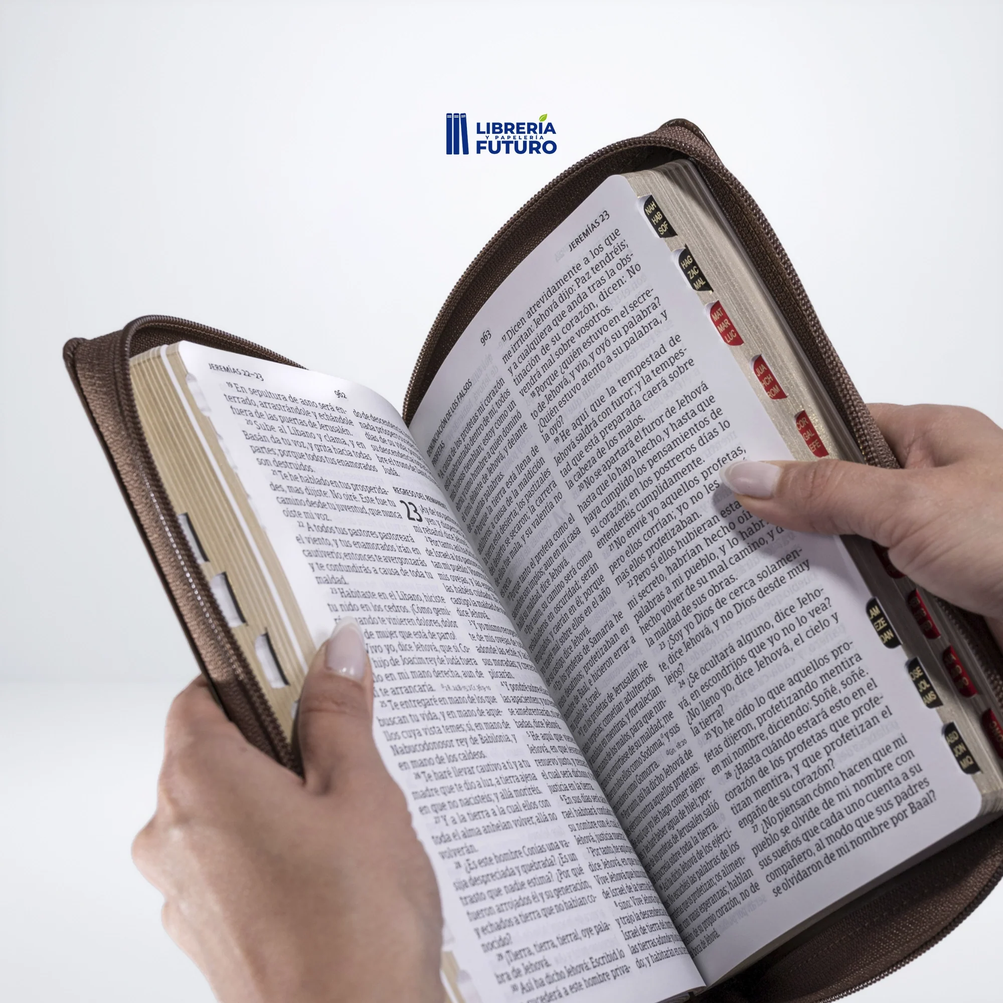 Biblia mediana café - Image 3